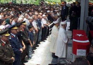 İzmir şehidini uğurladı 